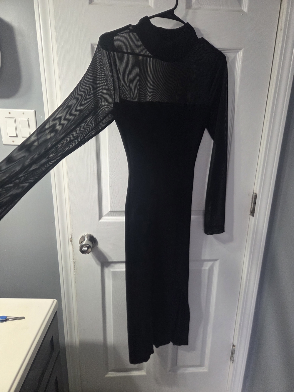Fashion Nova Black Long-Sleeve Sheer-Panel Midi Dress/Sweater Material